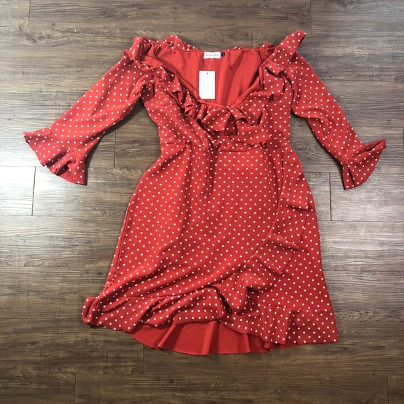 In the Style Dresses & Skirts - In the Style | 24 | Off The Shoulder Mini Dress